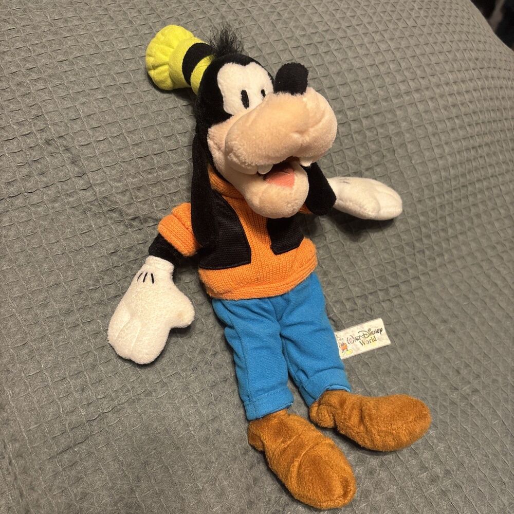 Disney Theme Parks 11 inch Goofy Plush Bean Bag Toy